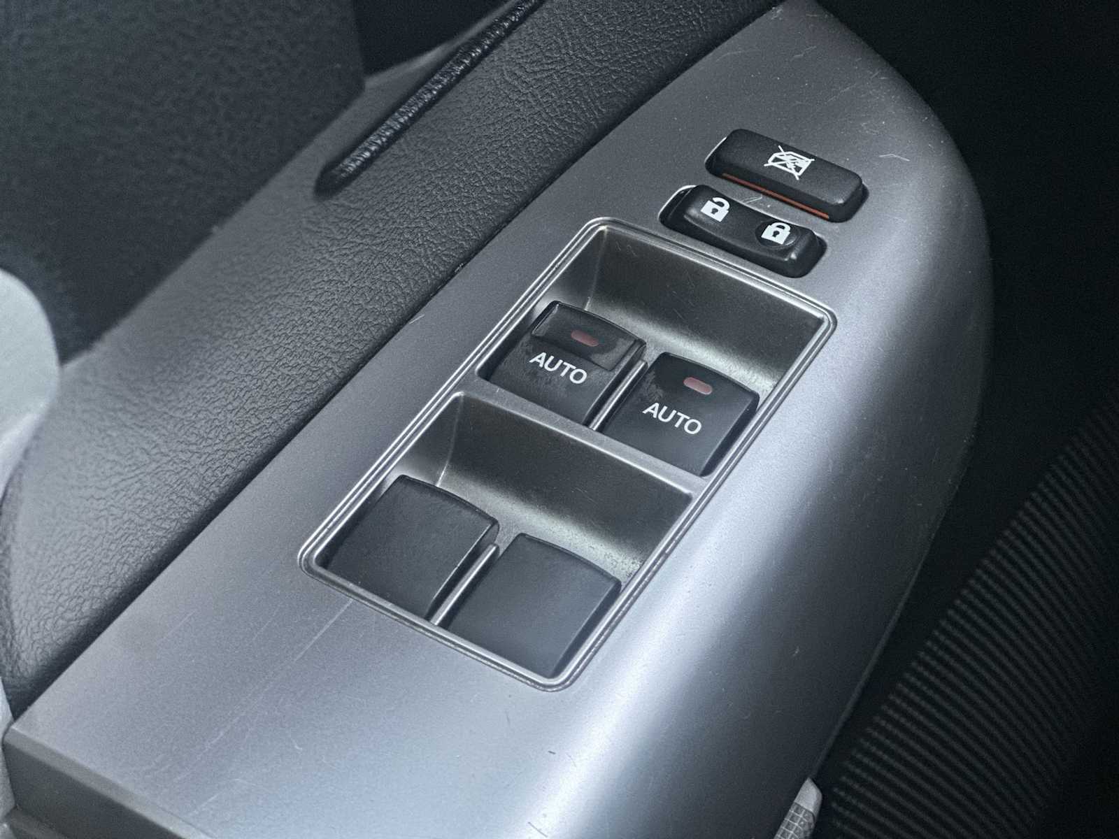 Thumbnail: 2019 Toyota Sequoia - 15