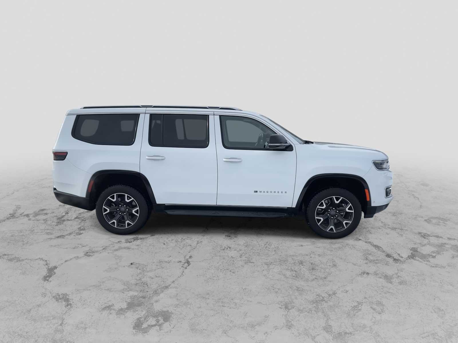 Thumbnail: 2023 Jeep Wagoneer - 9