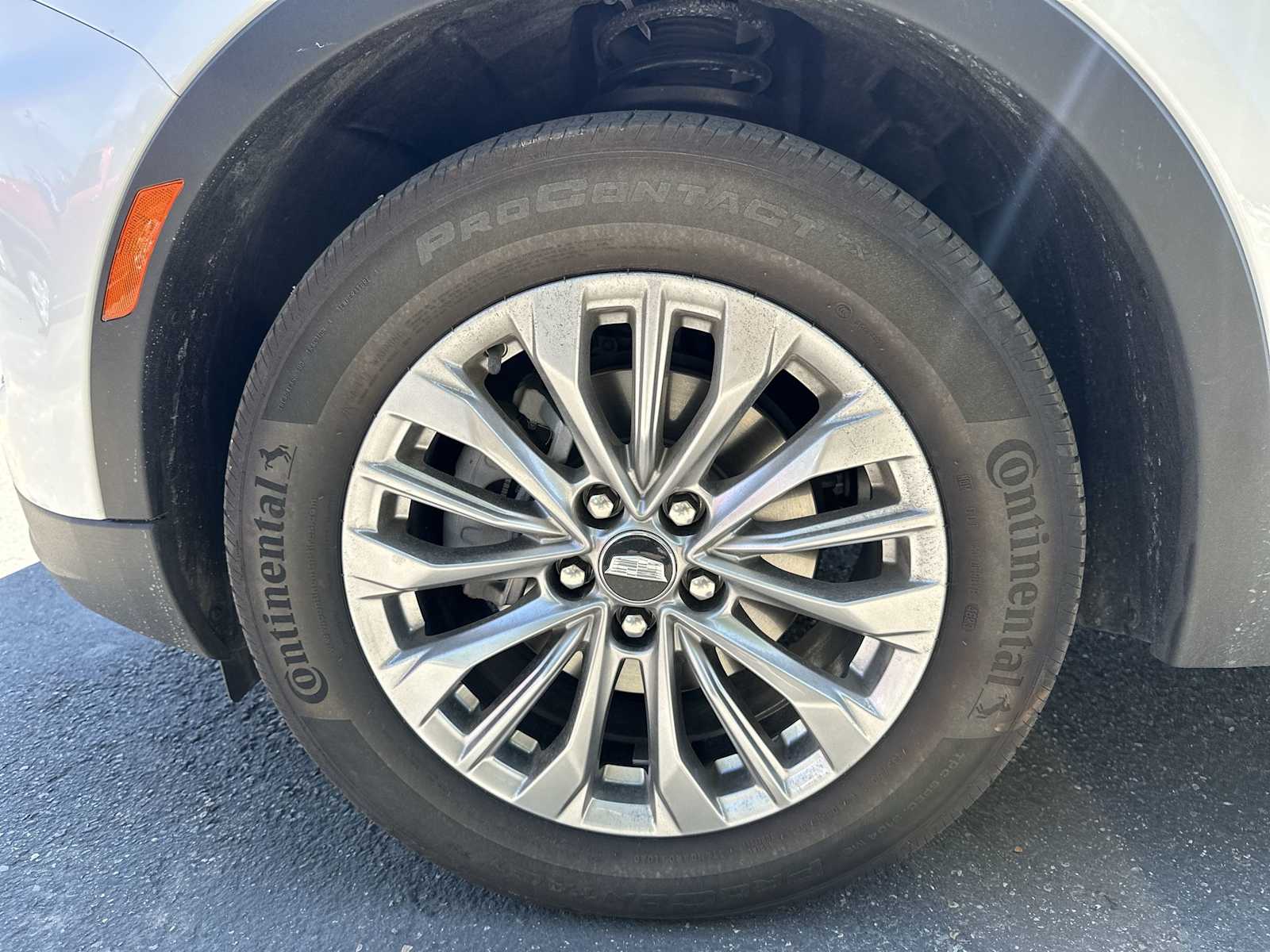 Thumbnail: 2024 Cadillac XT4 - 17