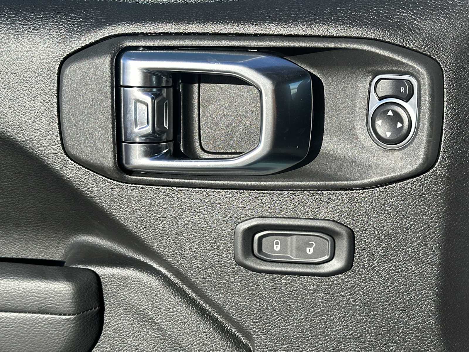 Thumbnail: 2026 Jeep Wrangler - 15