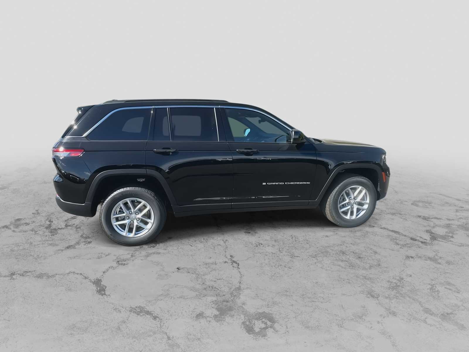 Thumbnail: 2025 Jeep Grand Cherokee - 9