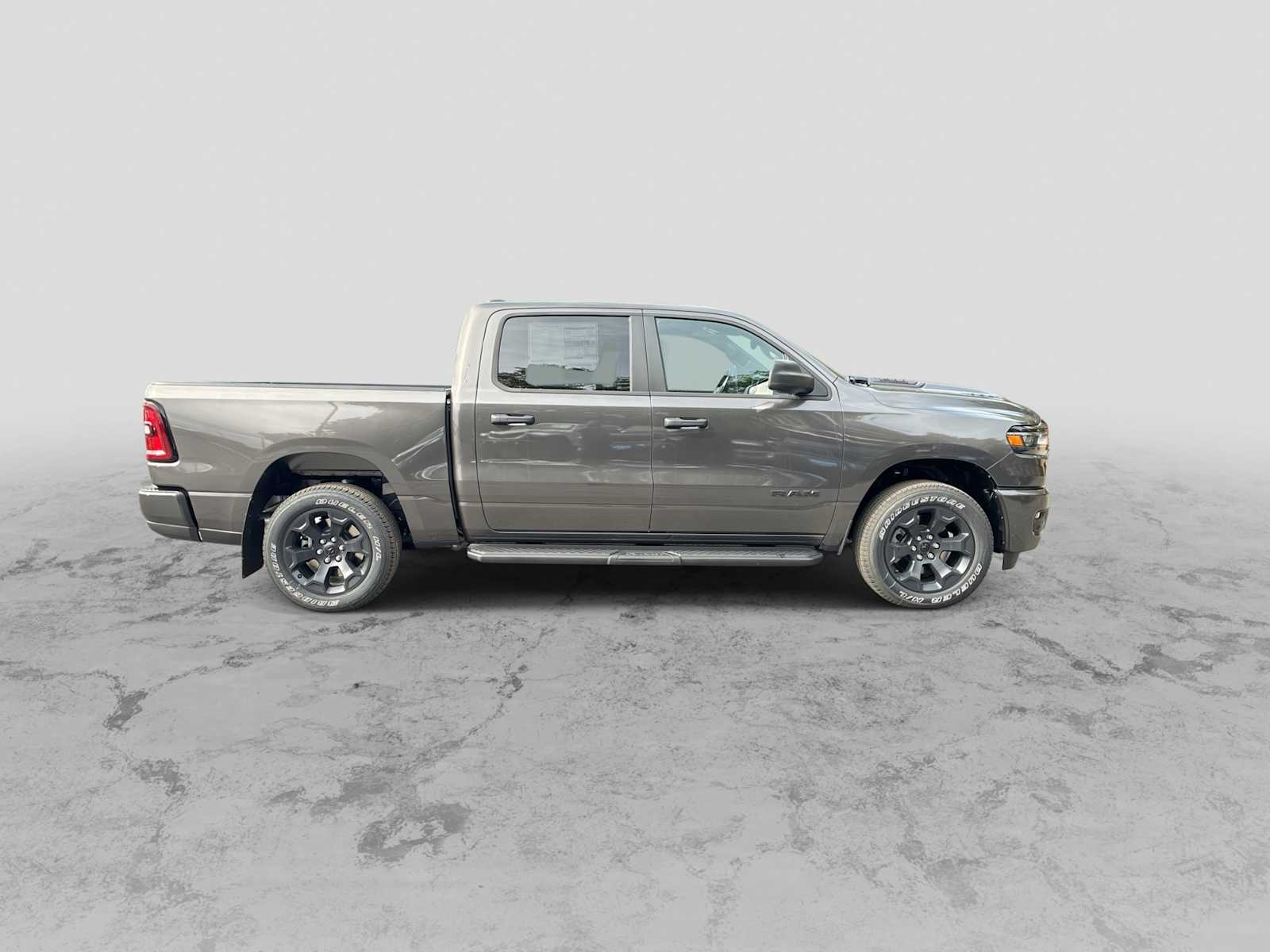 Thumbnail: 2026 RAM 1500 - 9