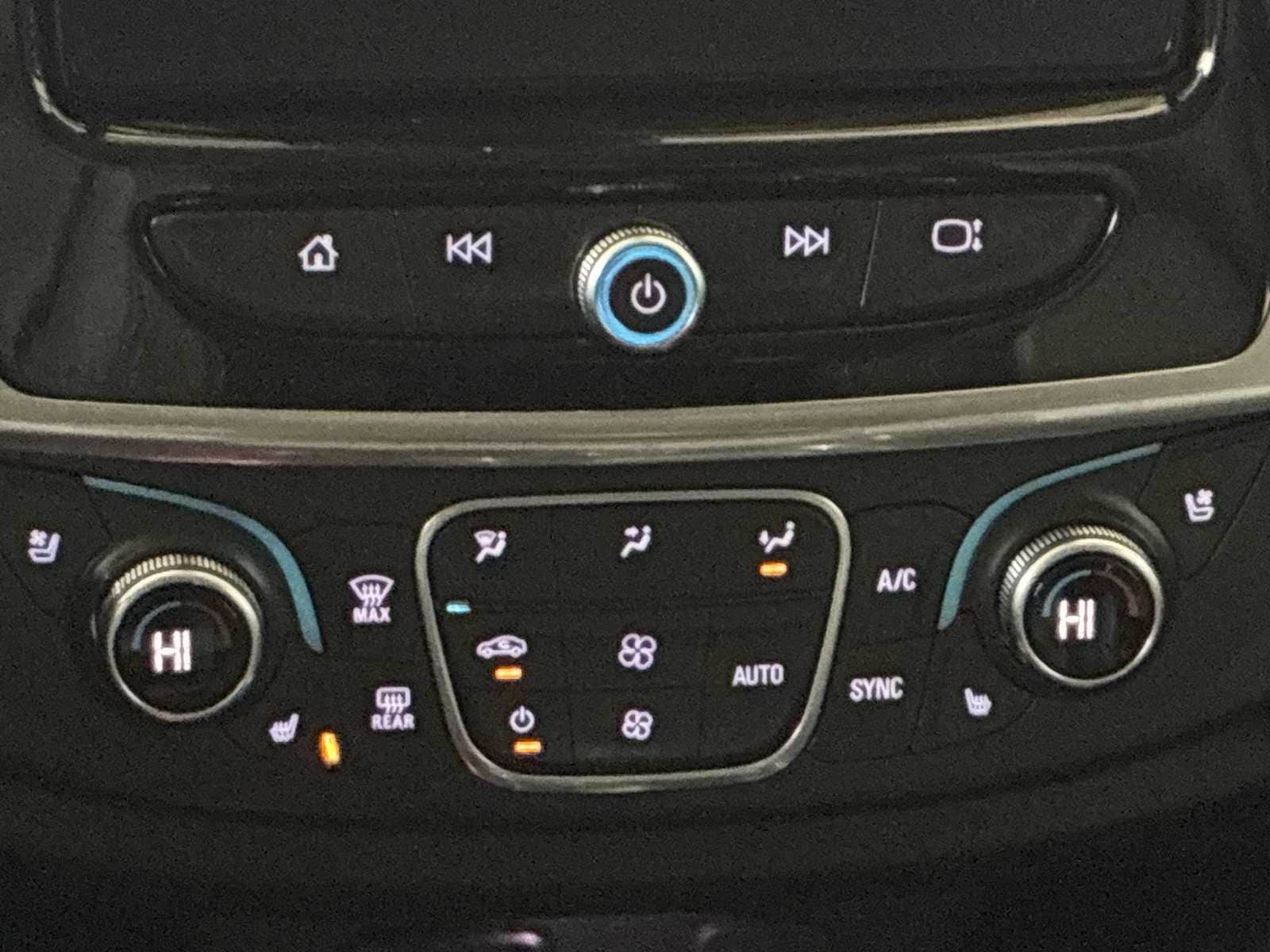 Thumbnail: 2019 Chevrolet Traverse - 17