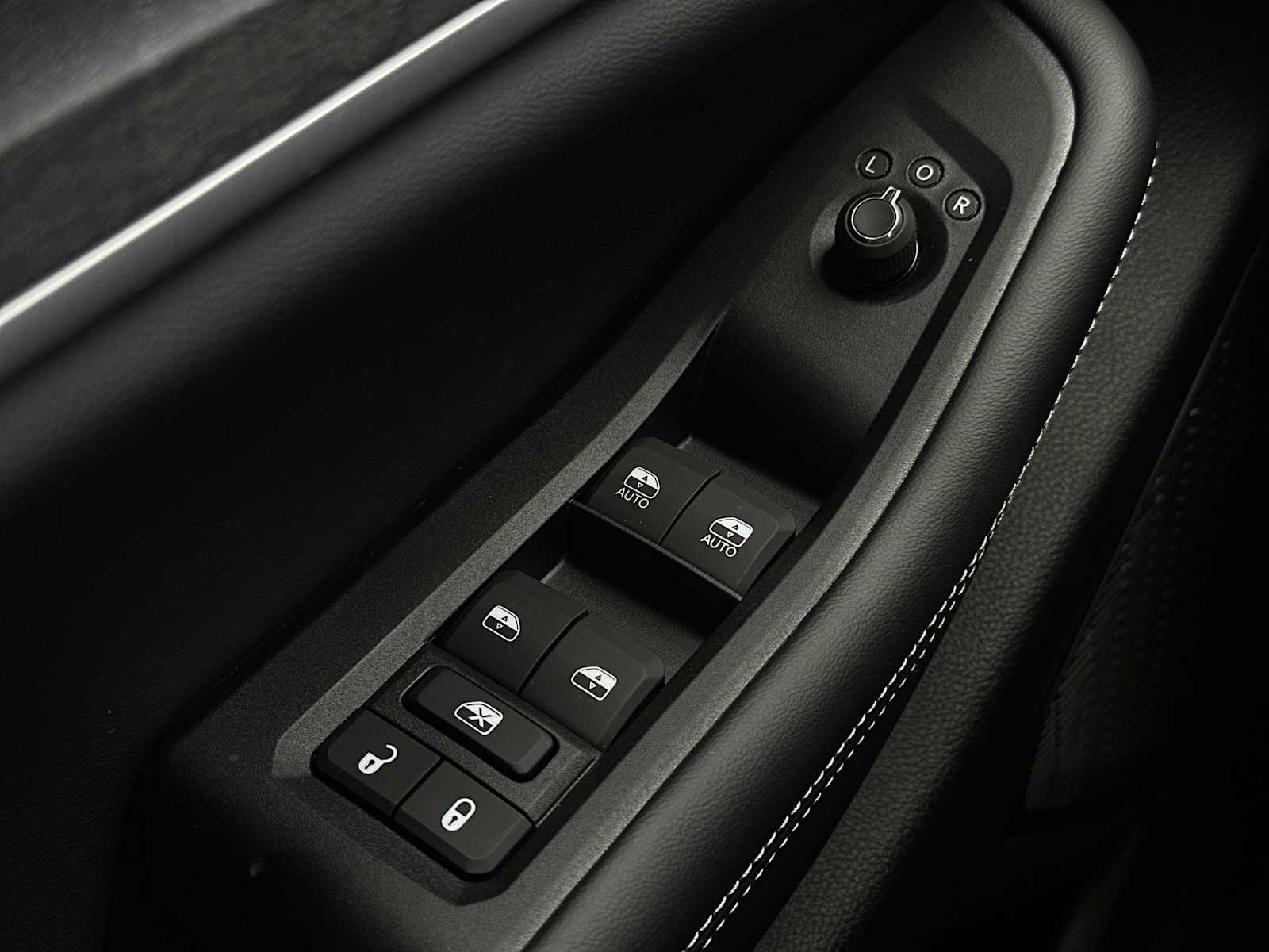 Thumbnail: 2025 Jeep Grand Cherokee - 15