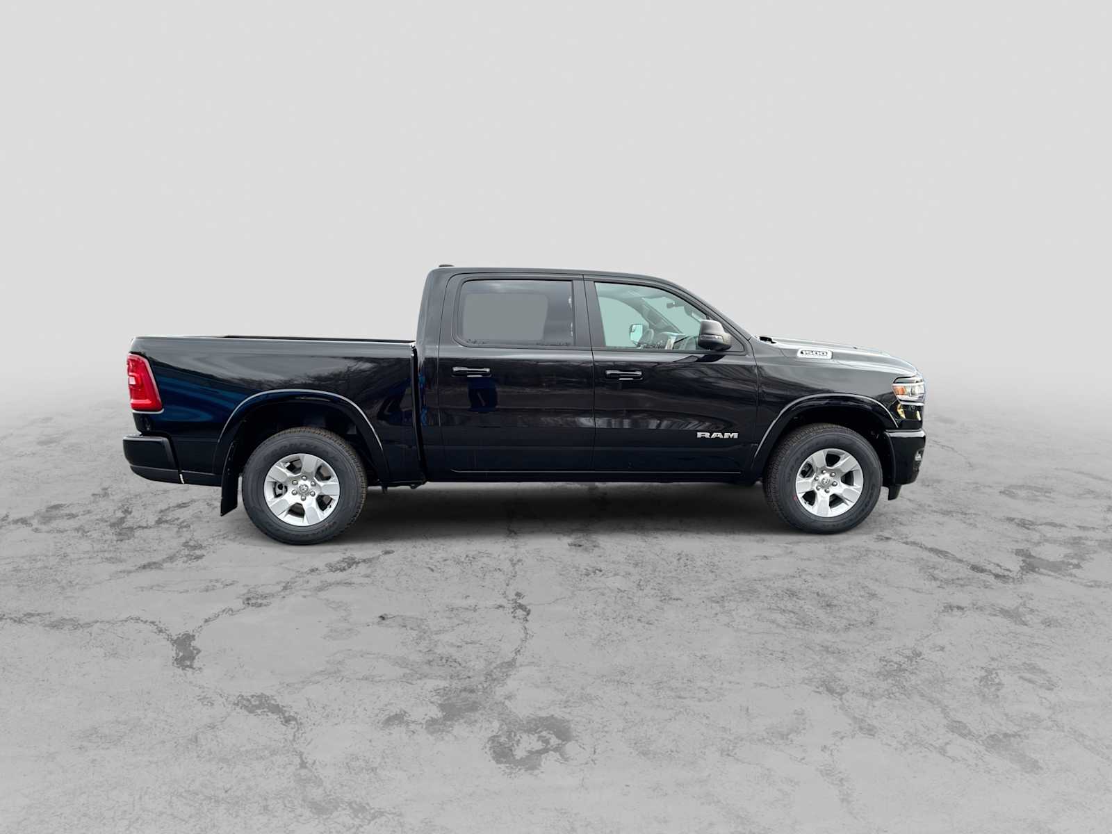 Thumbnail: 2026 RAM 1500 - 9