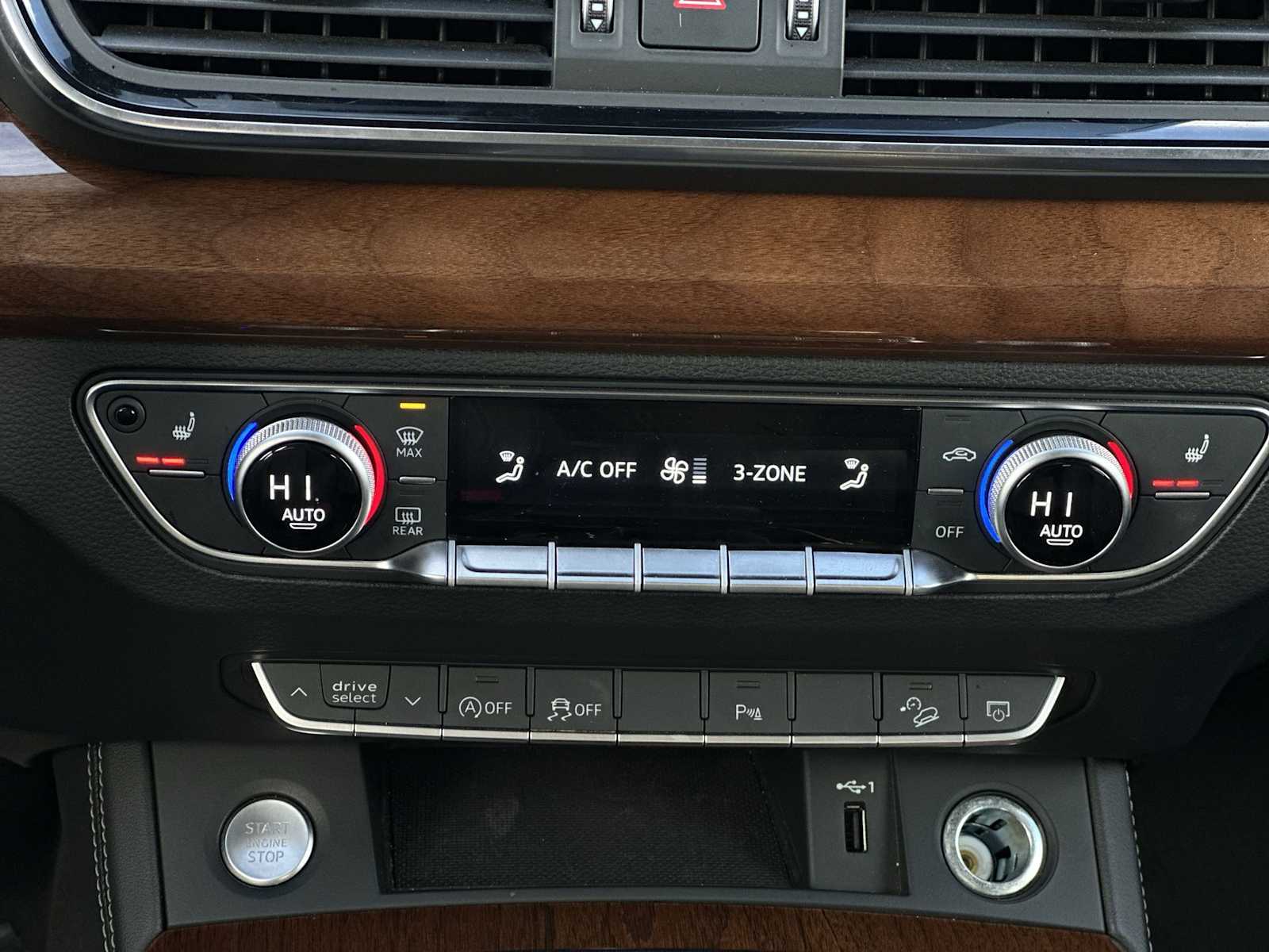 Thumbnail: 2023 Audi Q5 - 17