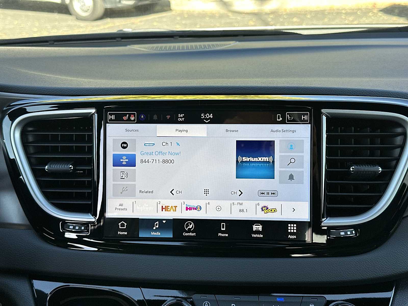 Thumbnail: 2026 Chrysler Voyager - 12