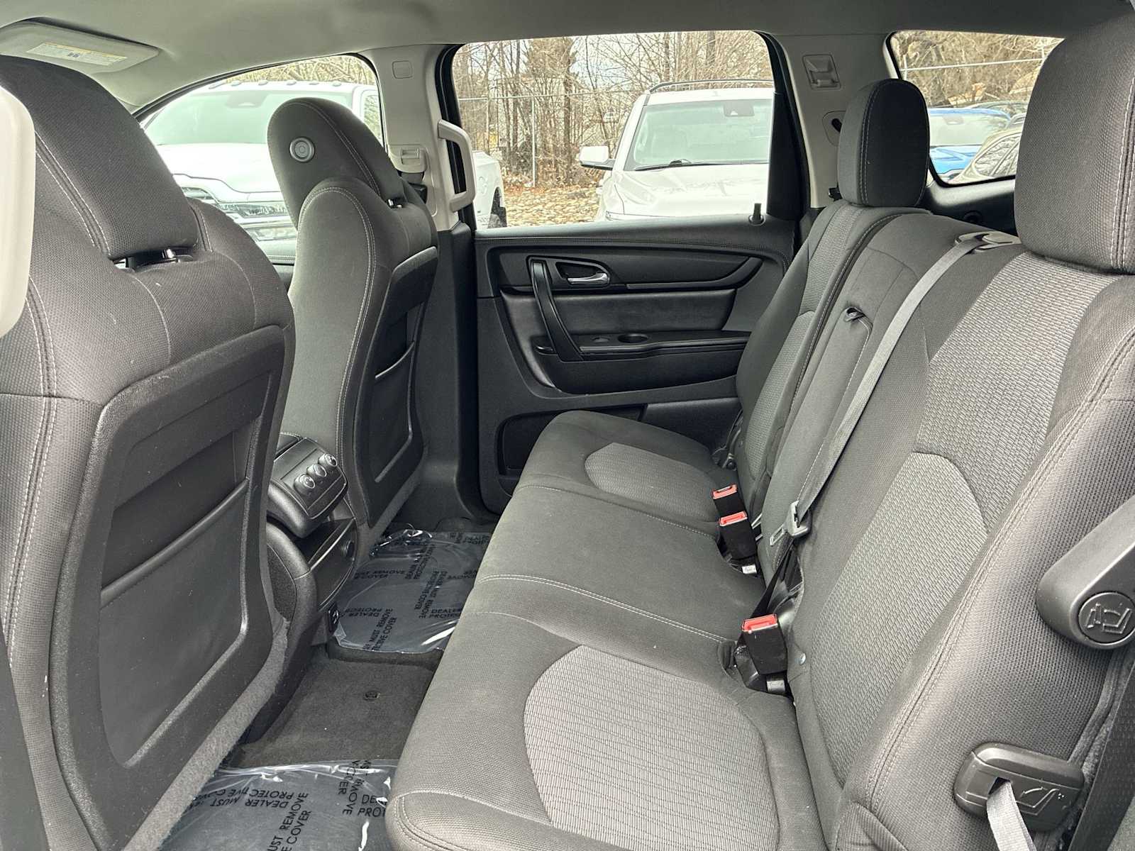 Thumbnail: 2017 Chevrolet Traverse - 23