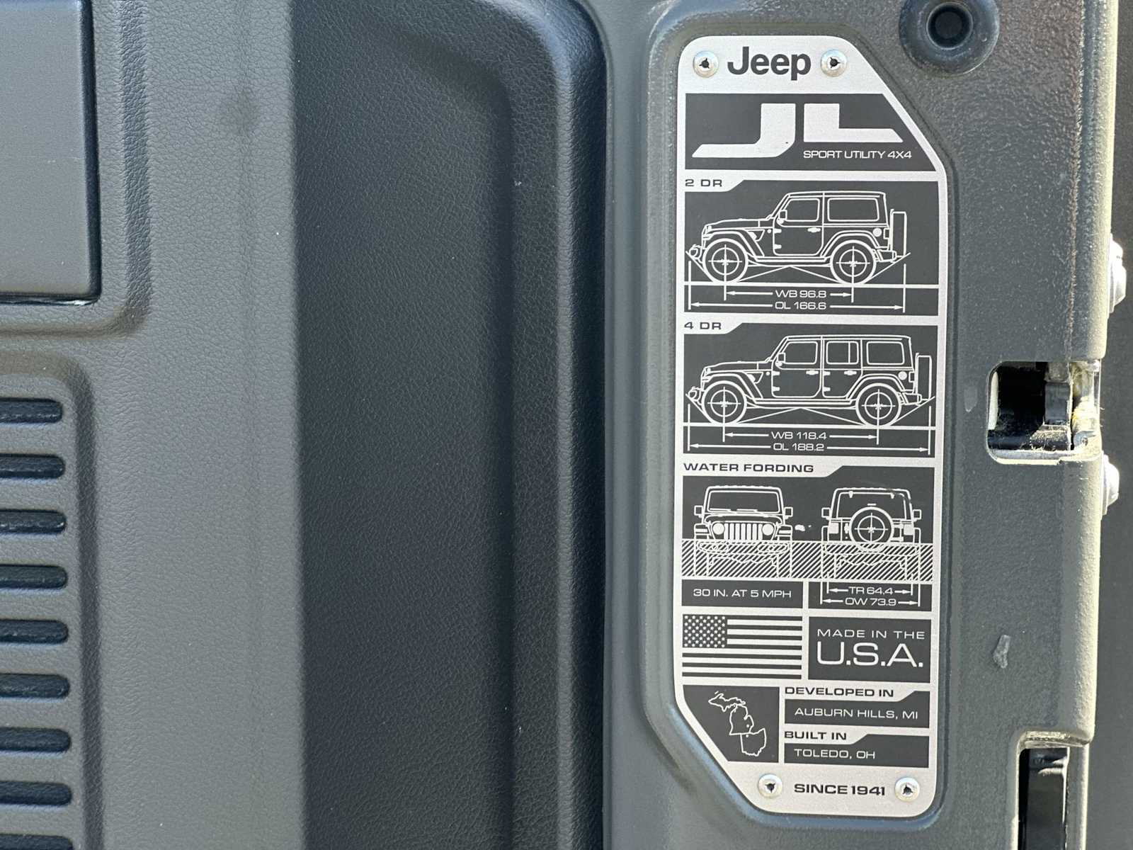 Thumbnail: 2020 Jeep Wrangler - 24
