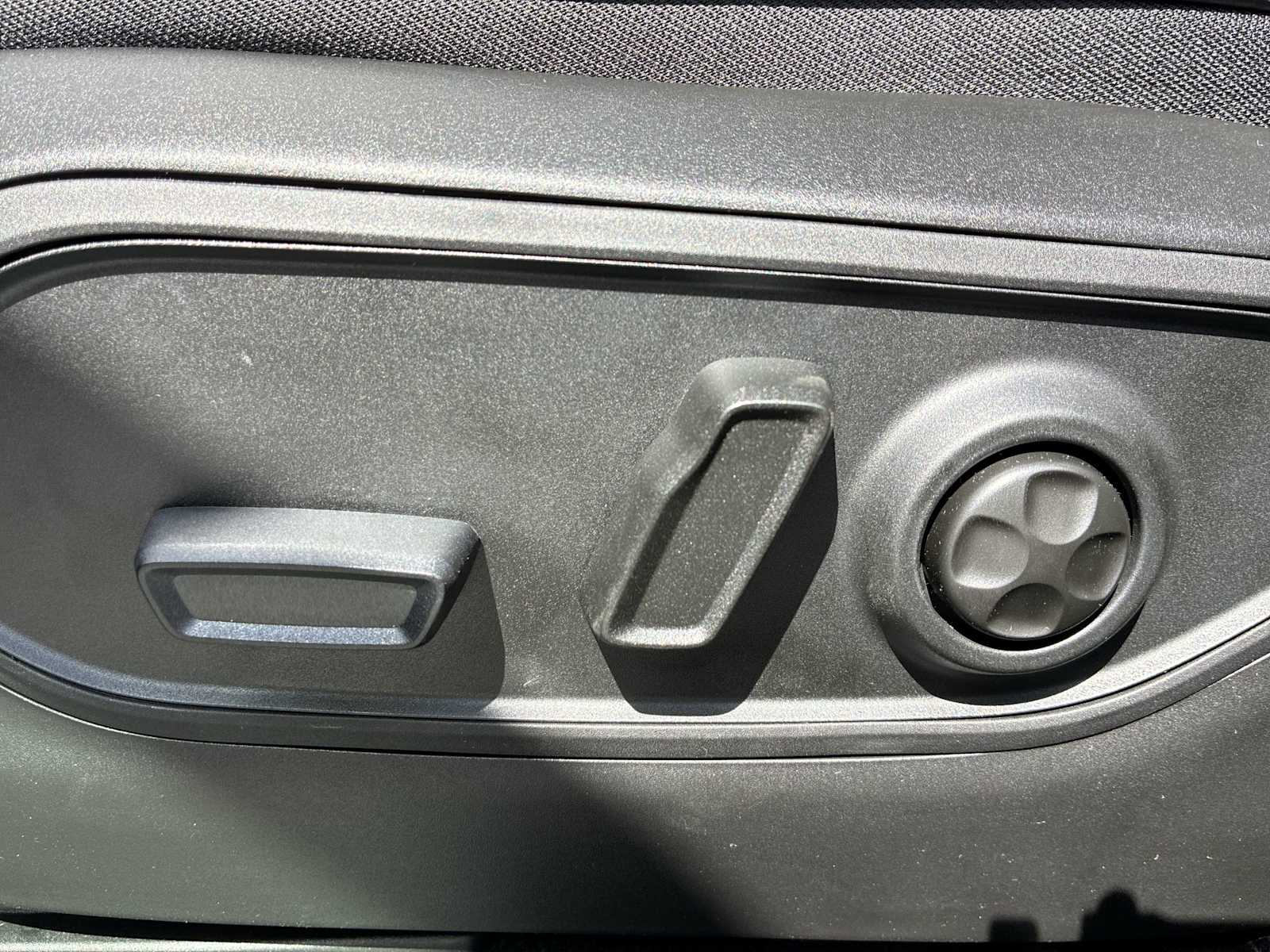 Thumbnail: 2026 Jeep Grand Cherokee - 14