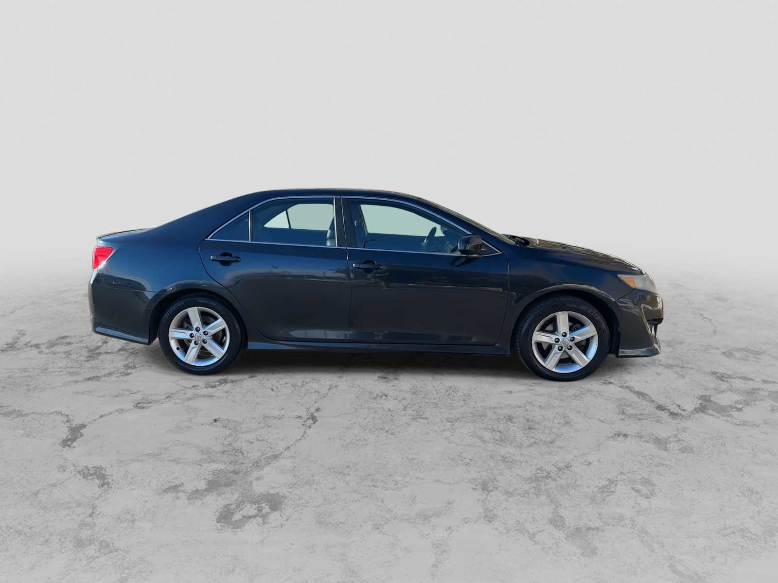 Thumbnail: 2013 Toyota Camry - 9