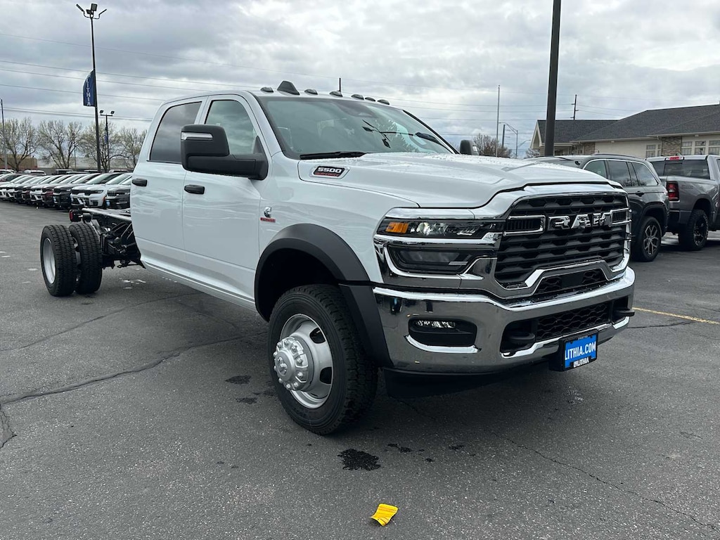 New 2025 Ram 5500 Chassis Cab 5500 TRADESMAN CHASSIS CREW CAB 4X4 84' CA Pickup