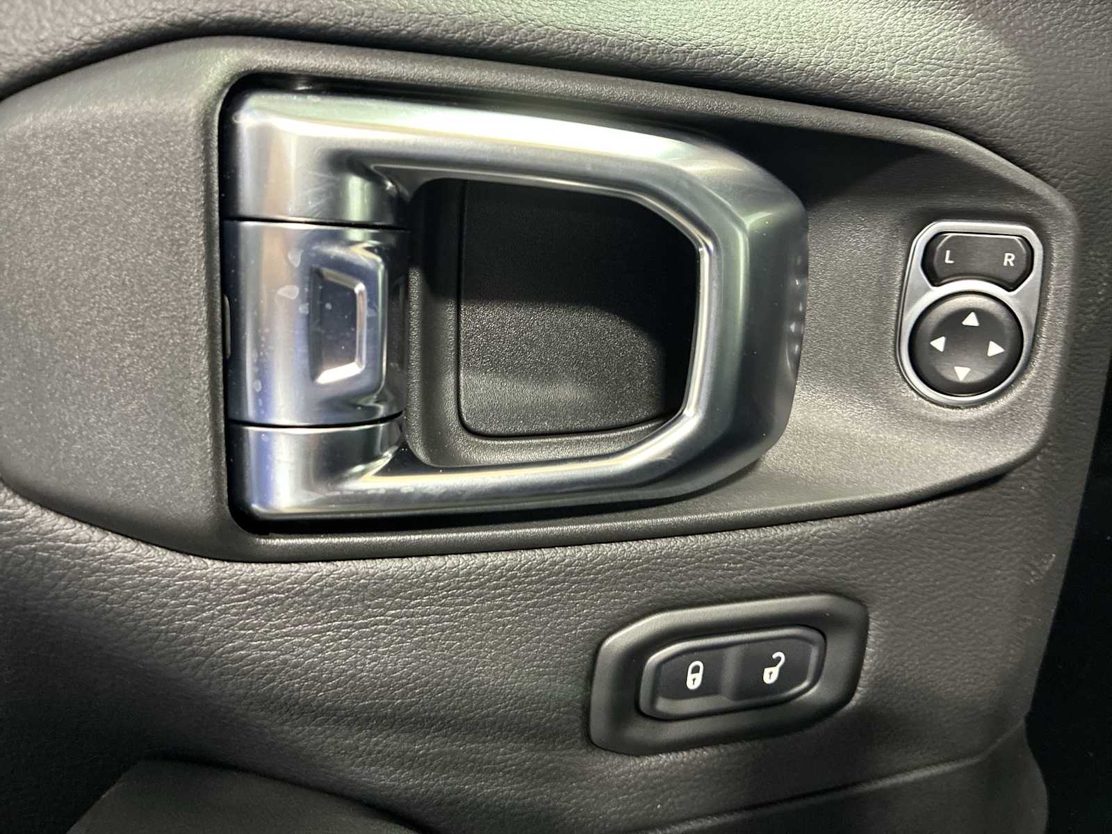 Thumbnail: 2026 Jeep Wrangler - 15