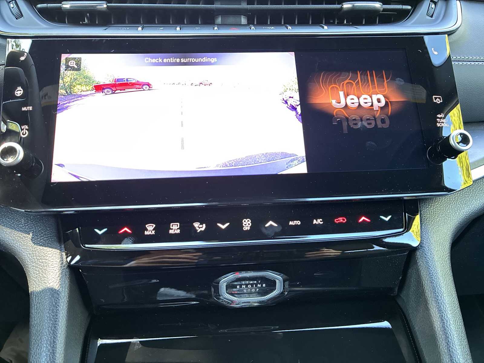 Thumbnail: 2026 Jeep Grand Cherokee - 24