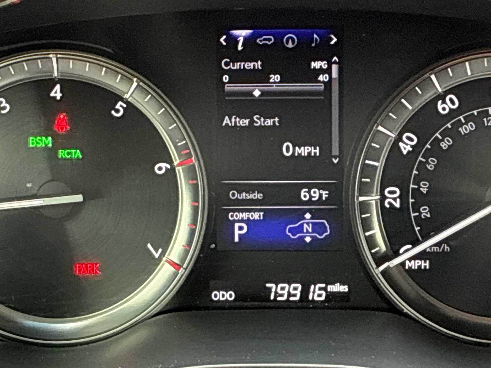 2017 Lexus LX 570 - Photo 10
