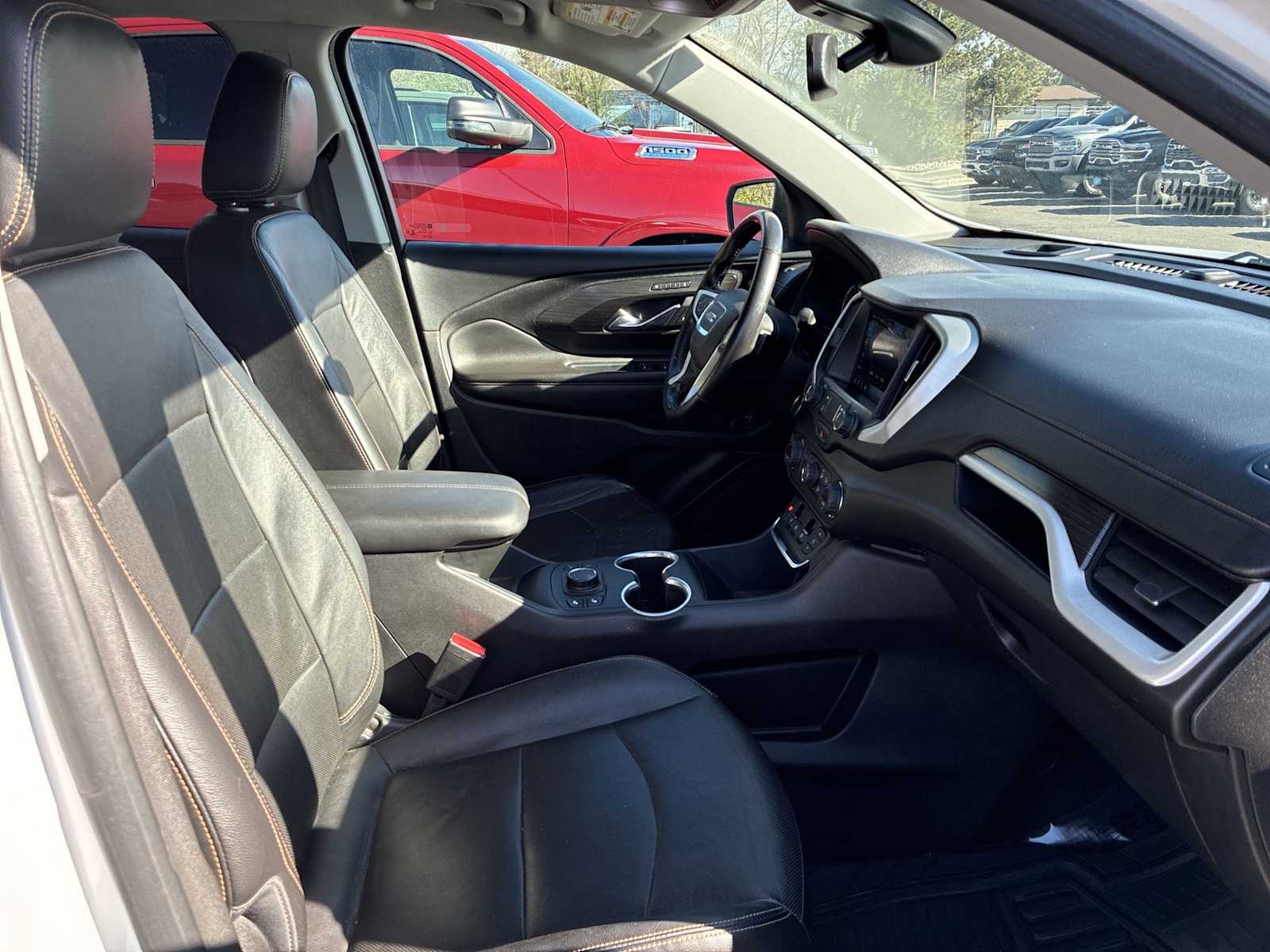 Thumbnail: 2021 GMC Terrain - 25