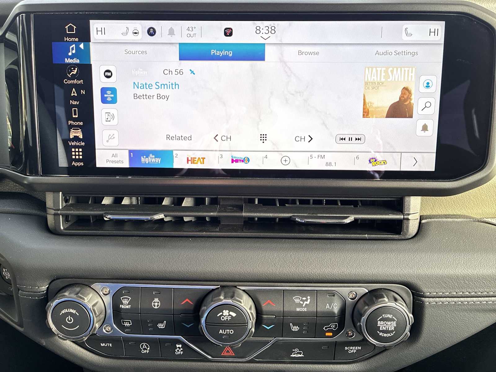 Thumbnail: 2026 Jeep Gladiator - 12