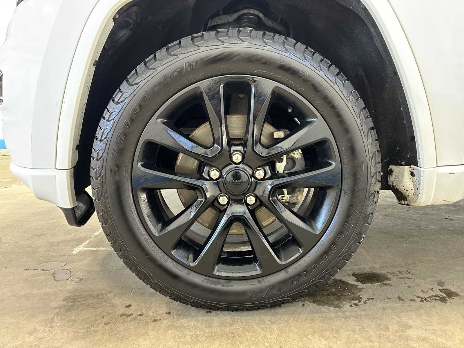 Thumbnail: 2021 Jeep Grand Cherokee - 17