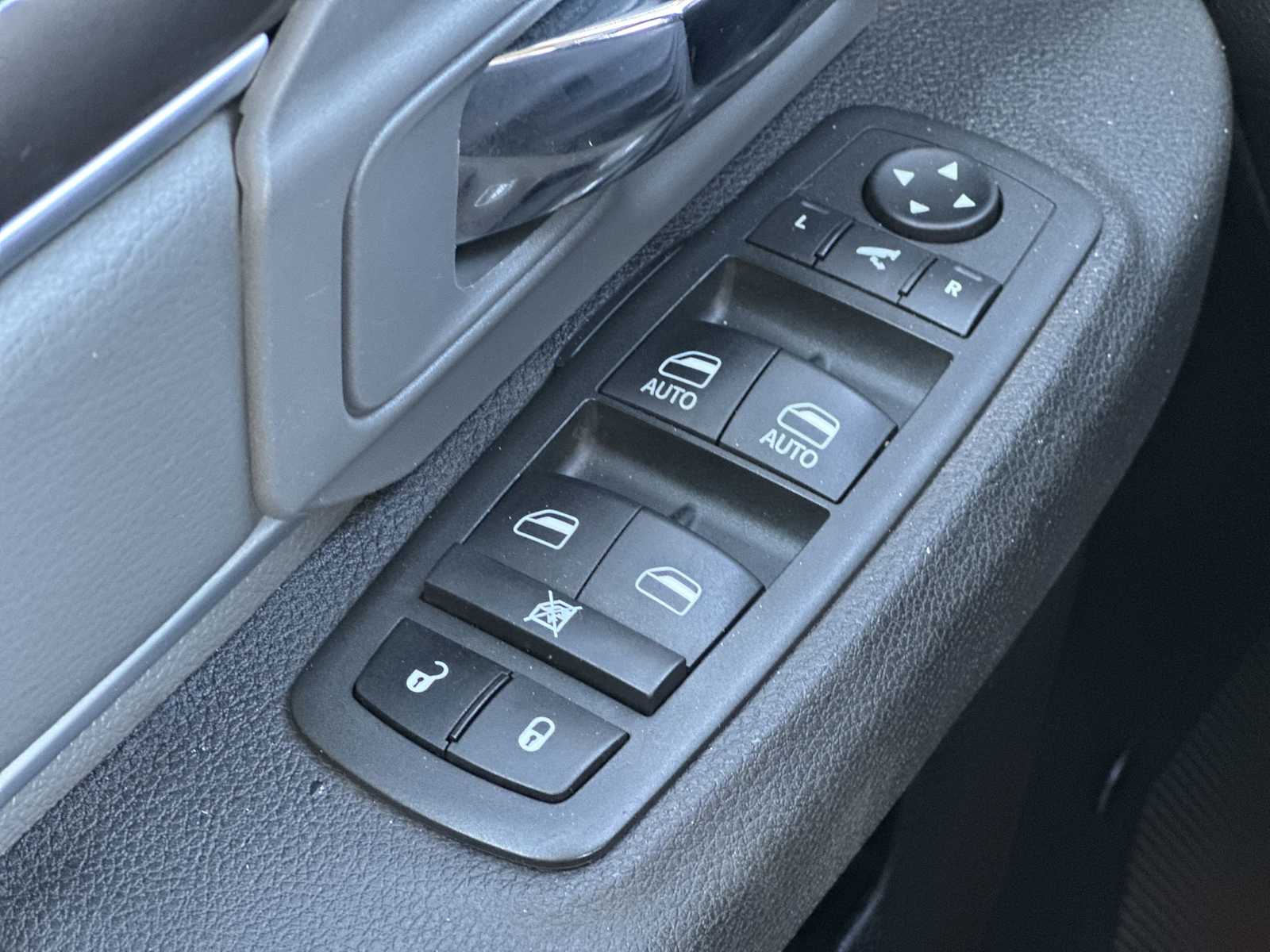 Thumbnail: 2022 RAM 1500 Classic - 15