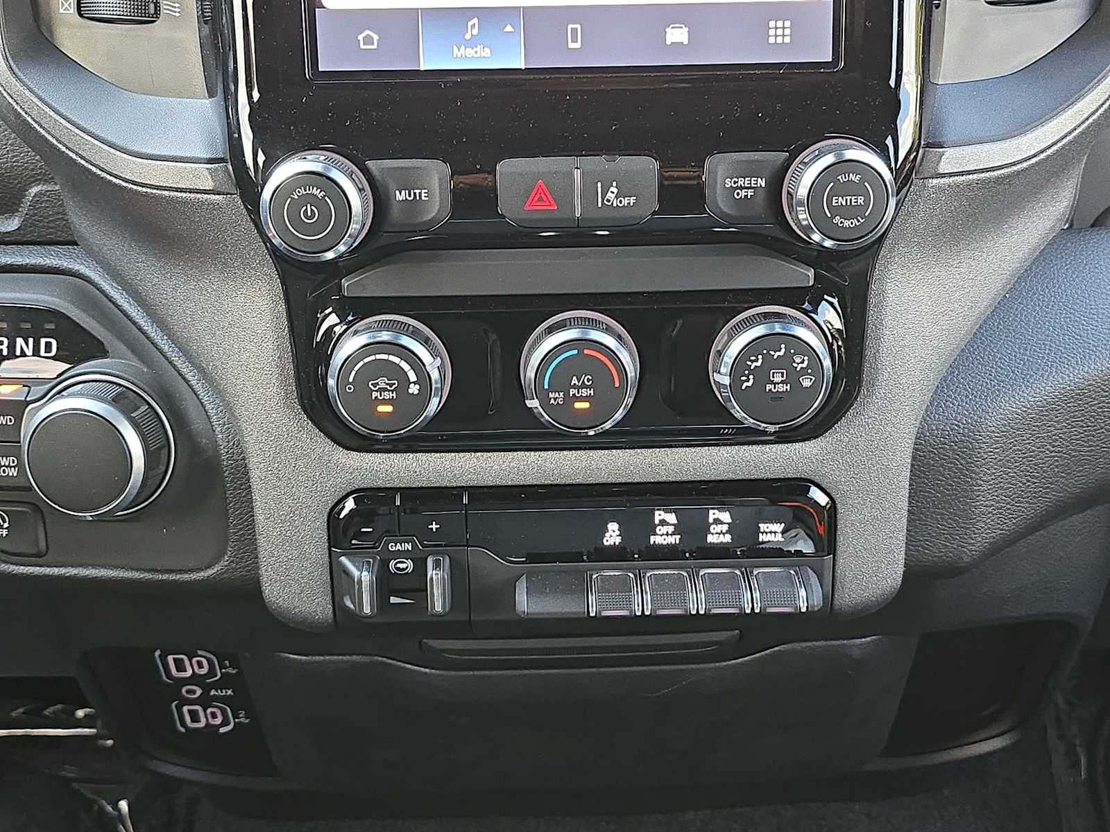 Thumbnail: 2025 RAM 1500 - 16