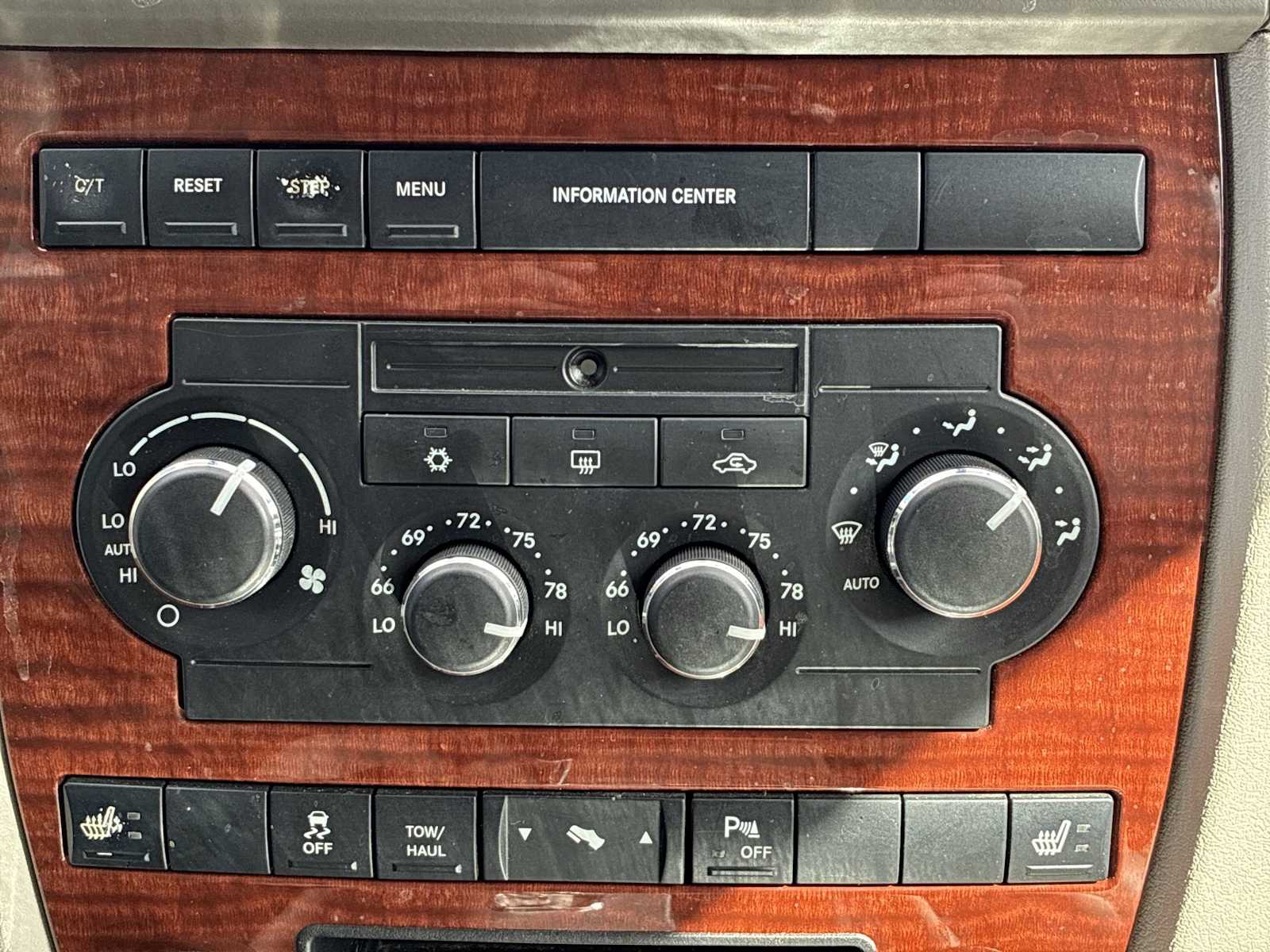 Thumbnail: 2007 Jeep Grand Cherokee - 17