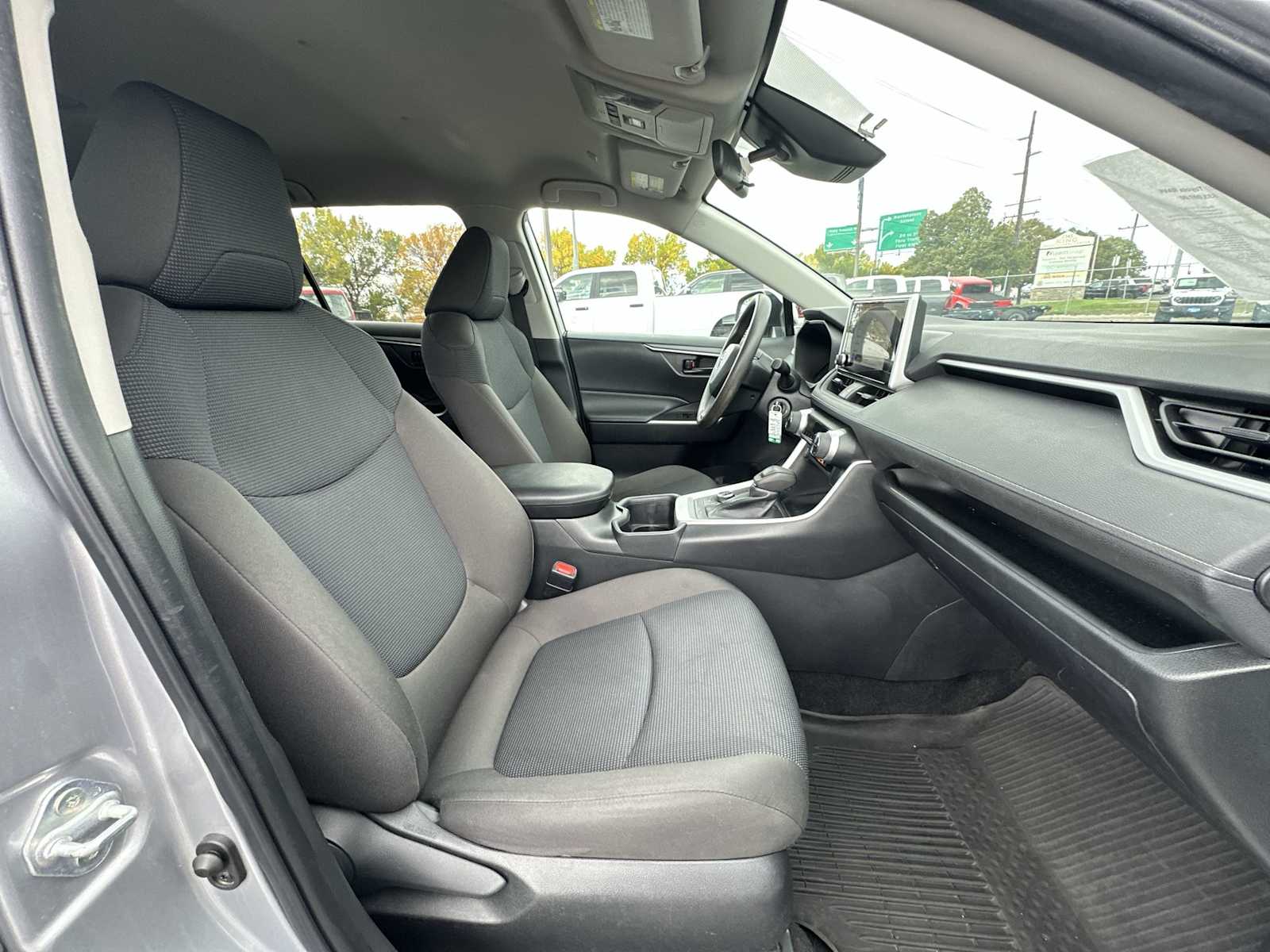 Thumbnail: 2023 Toyota RAV4 - 23