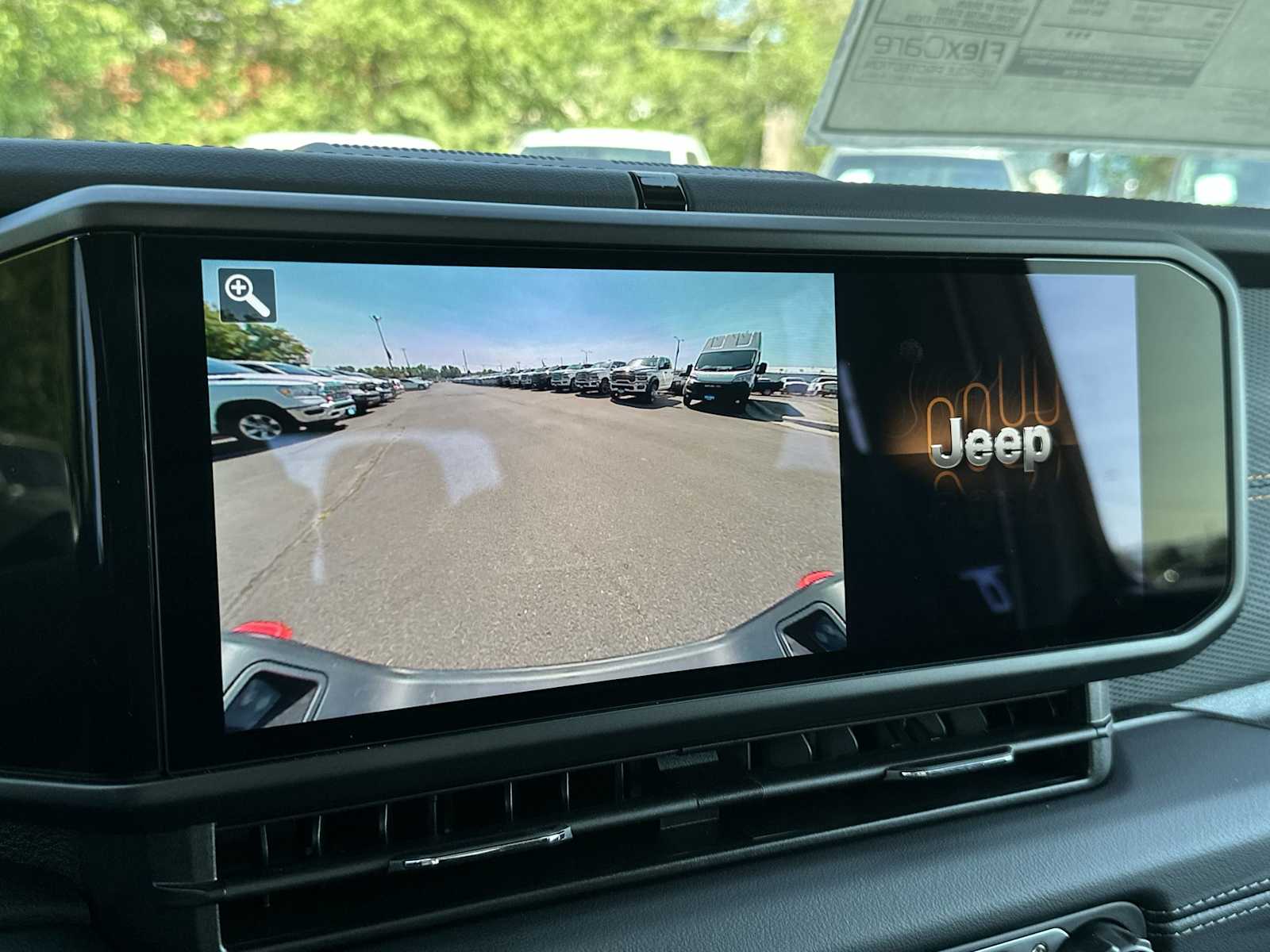 Thumbnail: 2025 Jeep Gladiator - 21