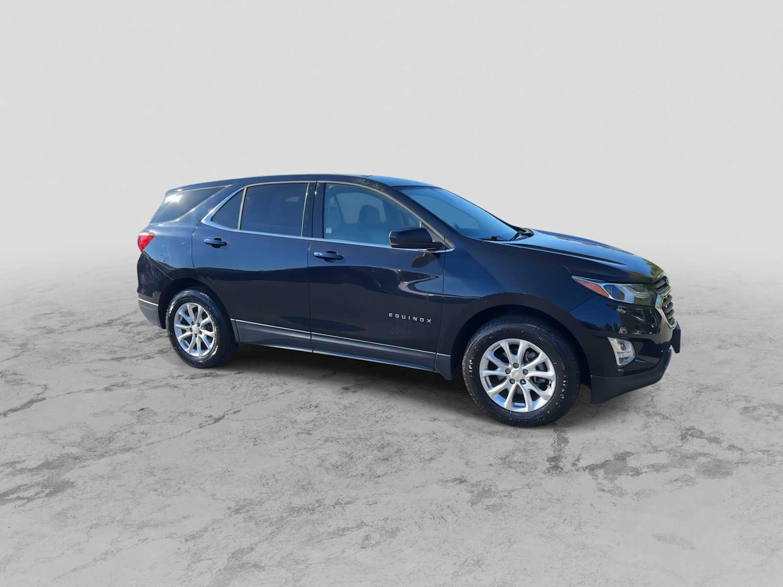 2020 Chevrolet Equinox LT photo 2