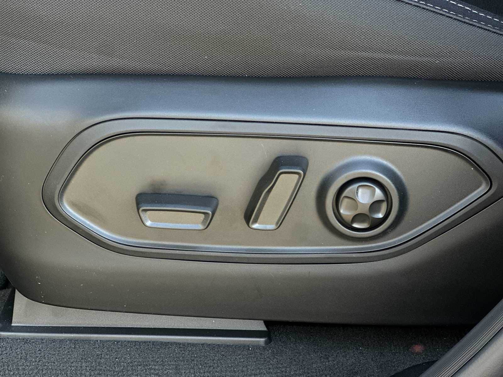 Thumbnail: 2025 Jeep Grand Cherokee - 14