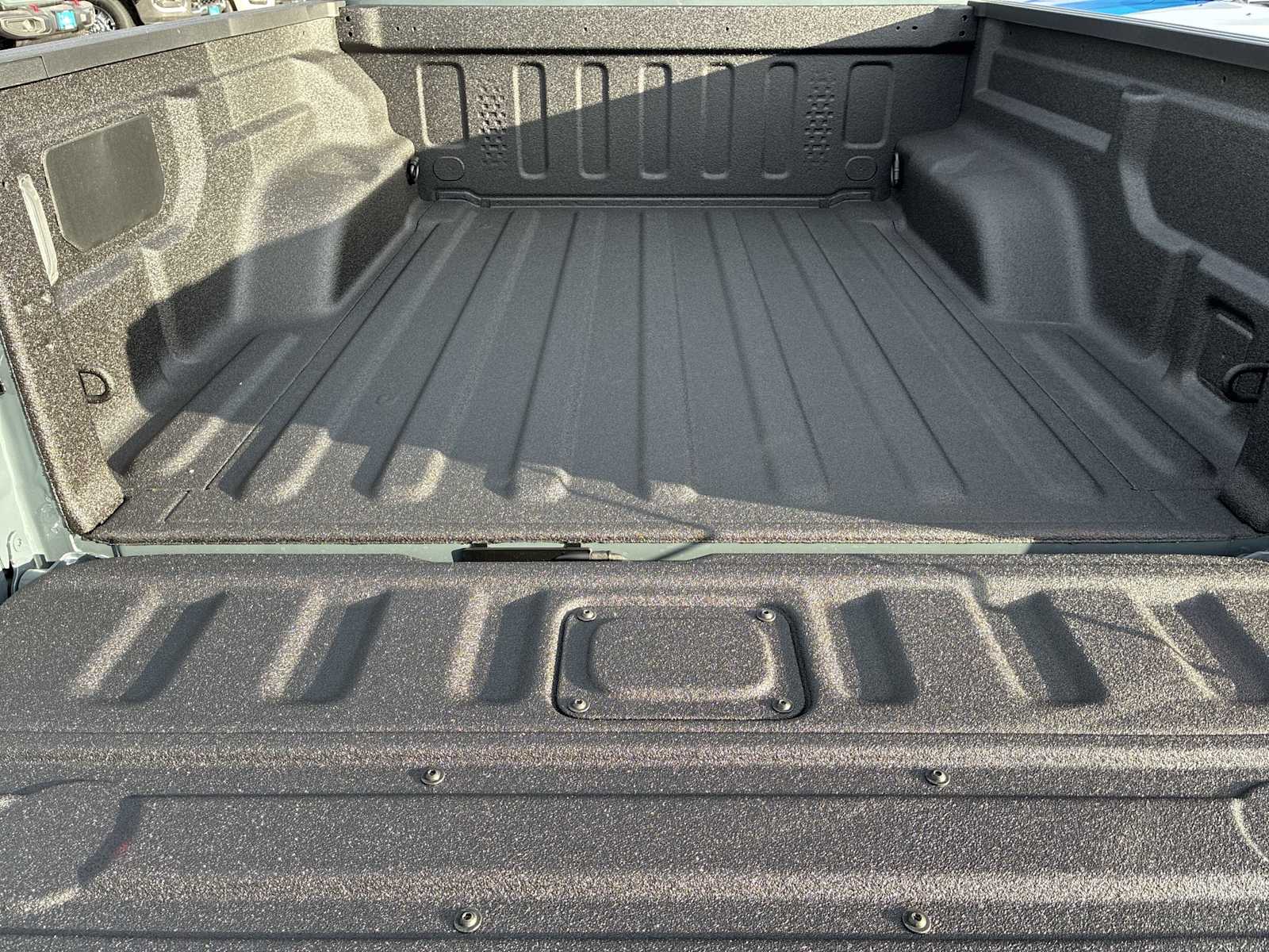 Thumbnail: 2026 Jeep Gladiator - 21