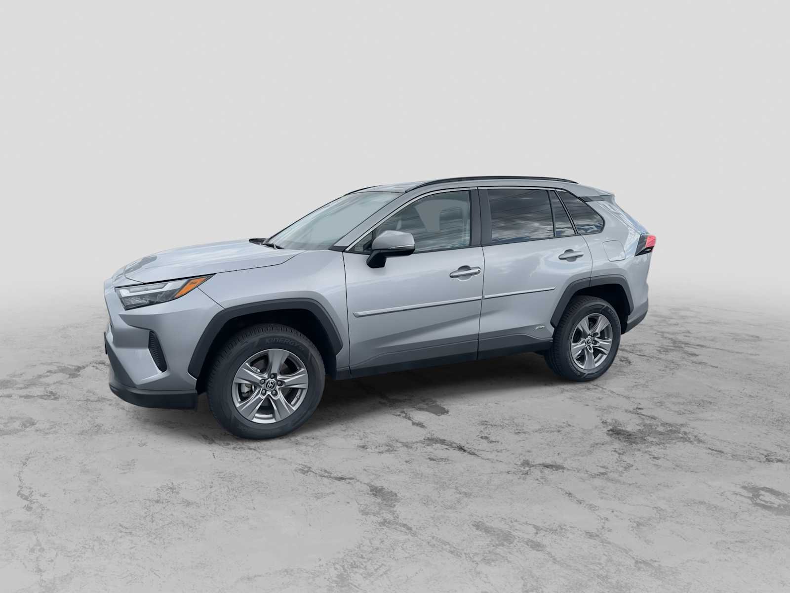 2023 Toyota RAV4 Hybrid LE photo 4