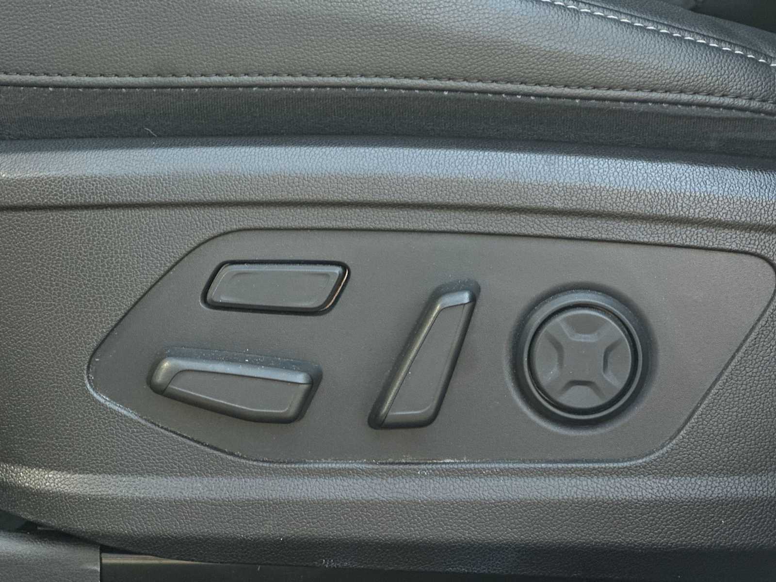 Thumbnail: 2022 Kia Sorento - 14