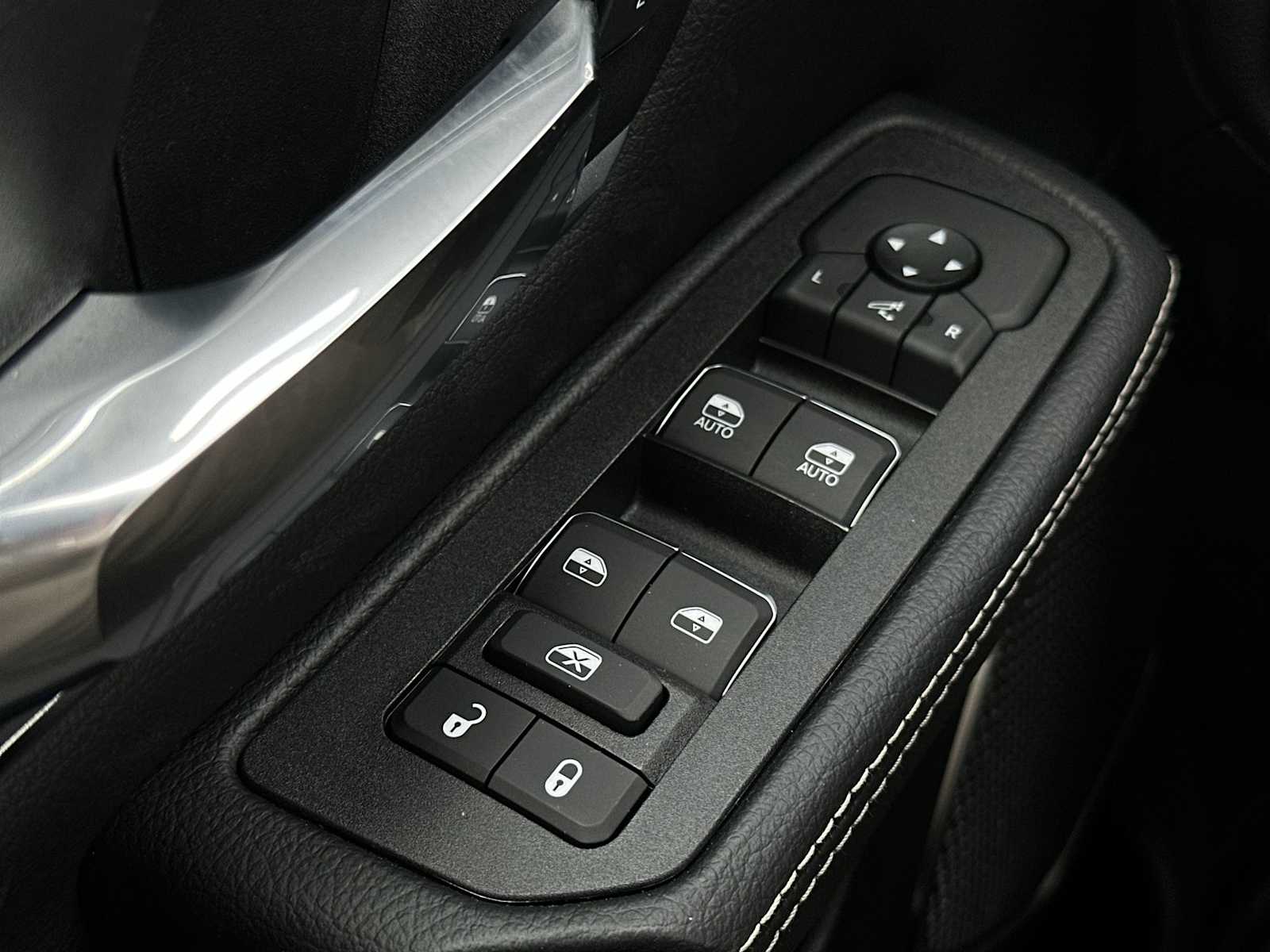 Thumbnail: 2026 RAM 1500 - 15