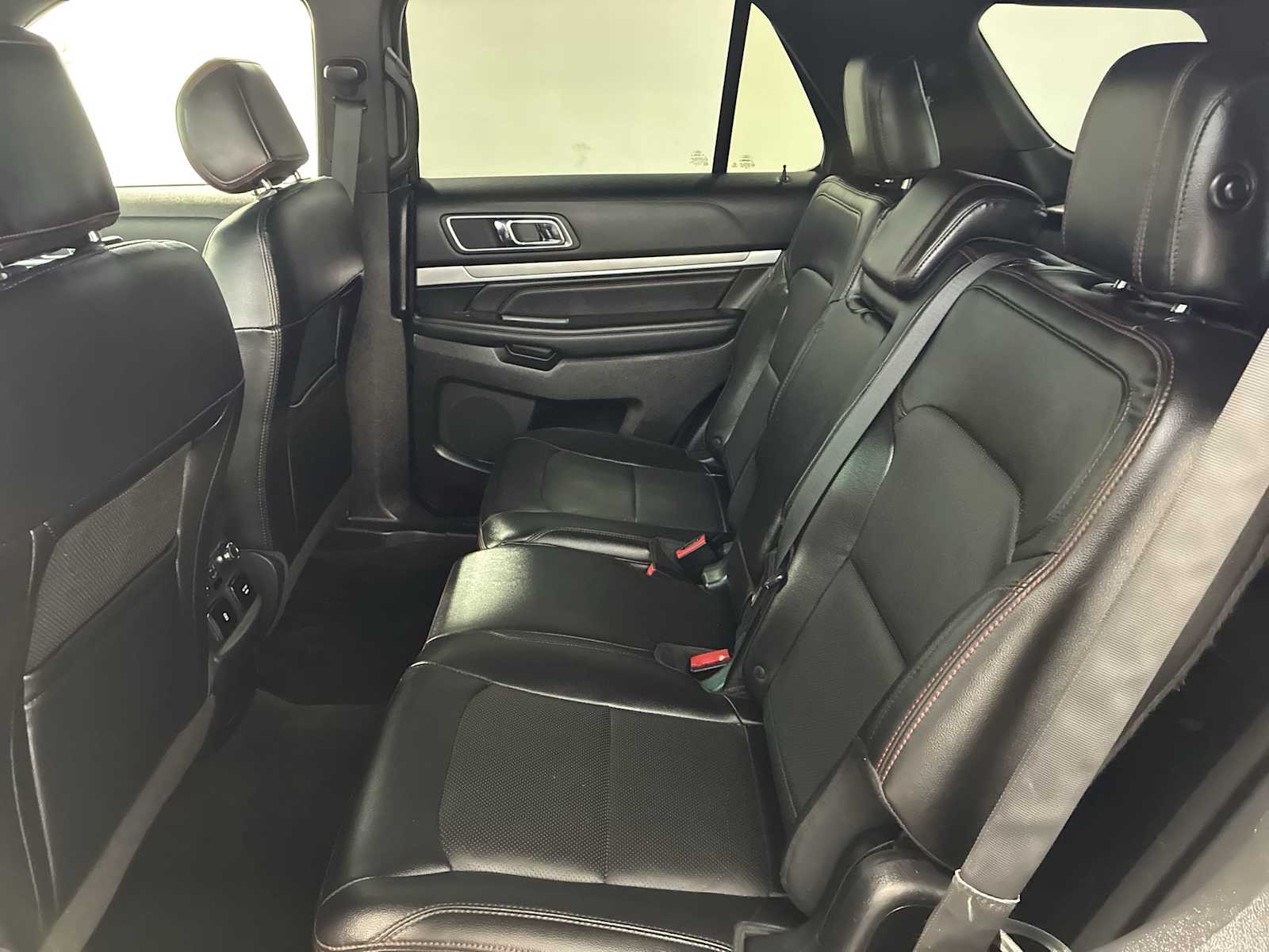 Thumbnail: 2016 Ford Explorer - 25