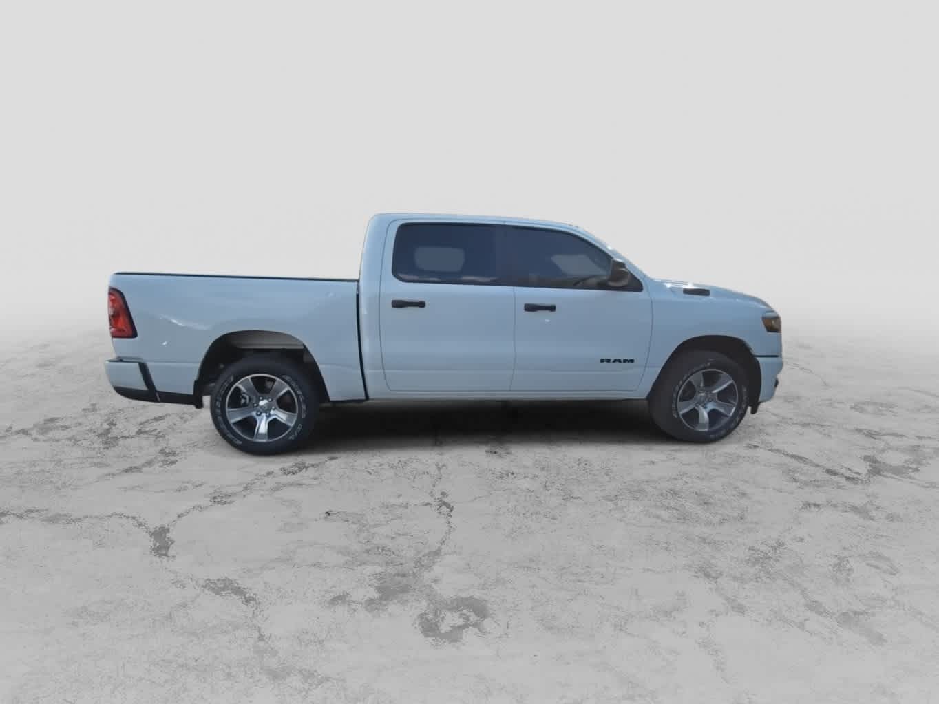 Thumbnail: 2025 RAM 1500 - 9