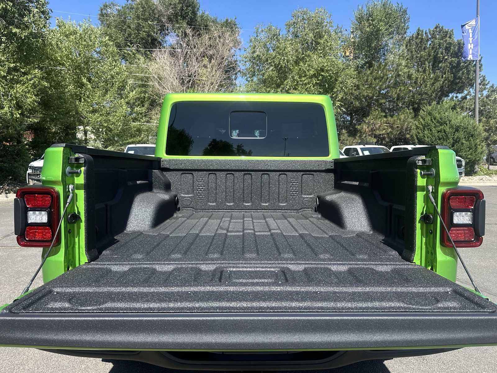 Thumbnail: 2025 Jeep Gladiator - 19