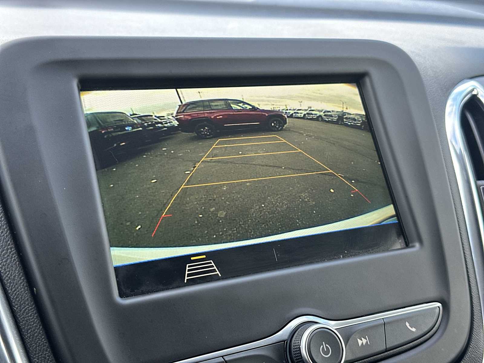 Thumbnail: 2019 Chevrolet Equinox - 21