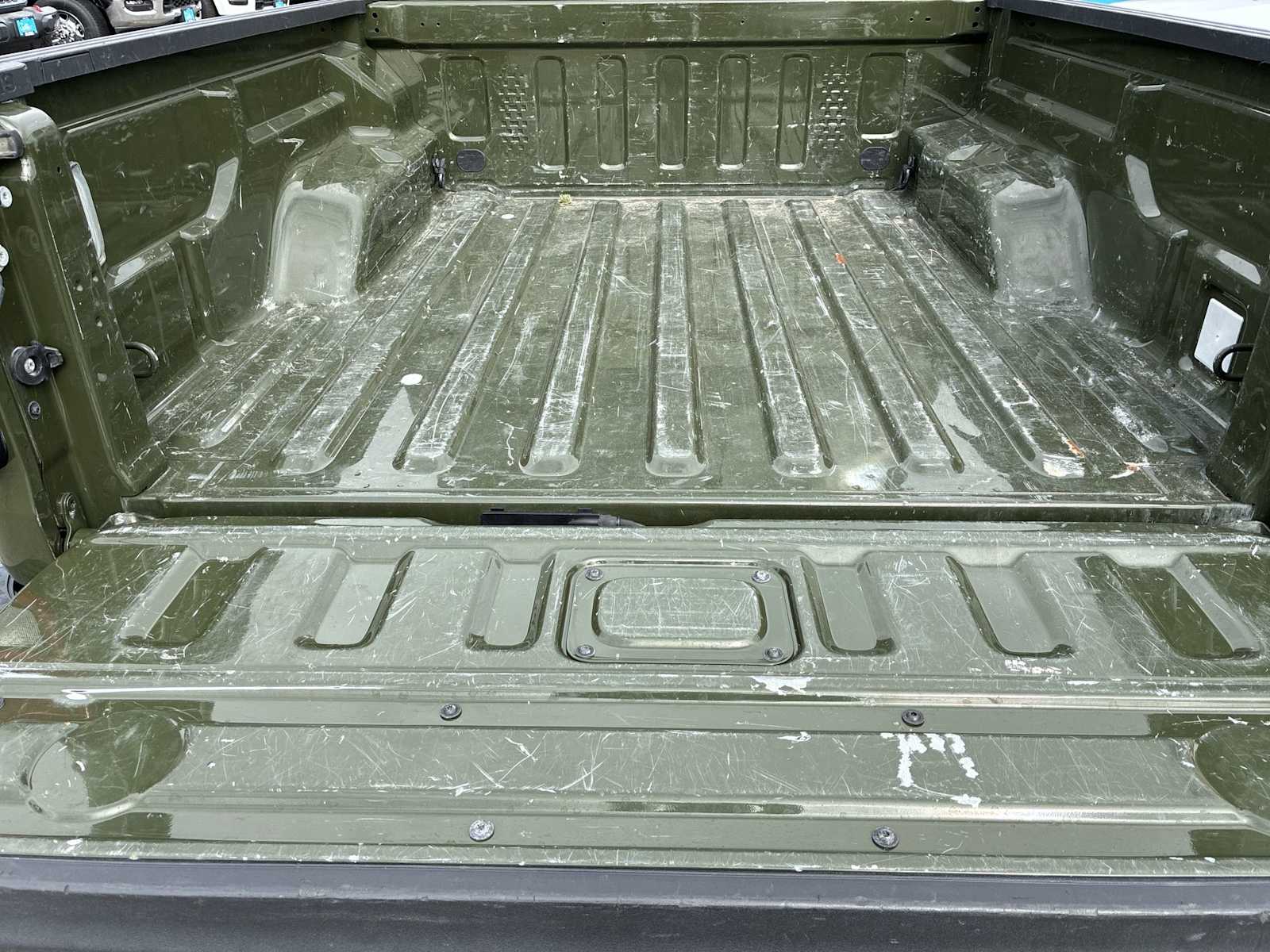 Thumbnail: 2021 Jeep Gladiator - 21