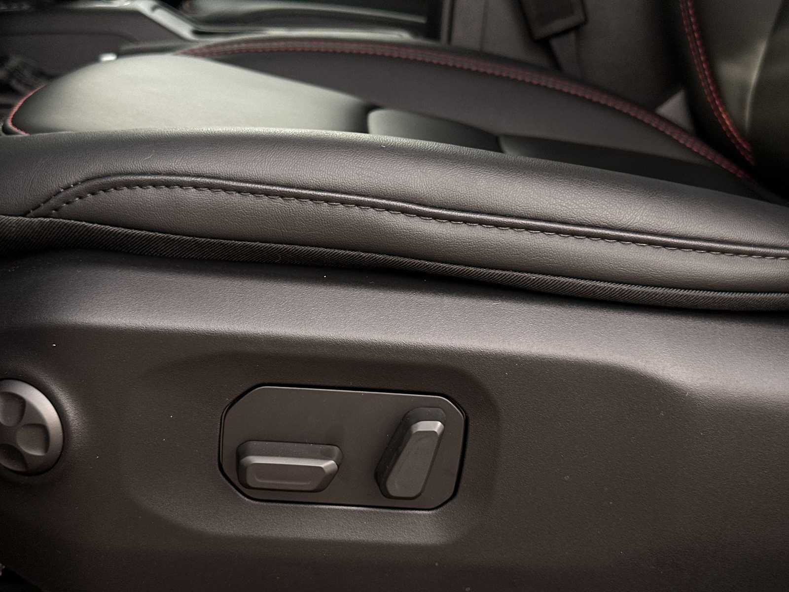 Thumbnail: 2026 Jeep Wrangler - 14