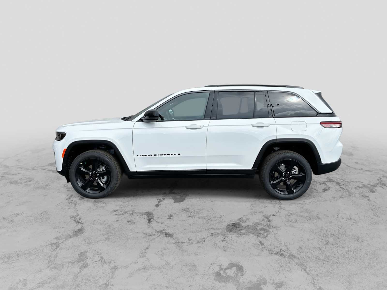 Thumbnail: 2026 Jeep Grand Cherokee - 5