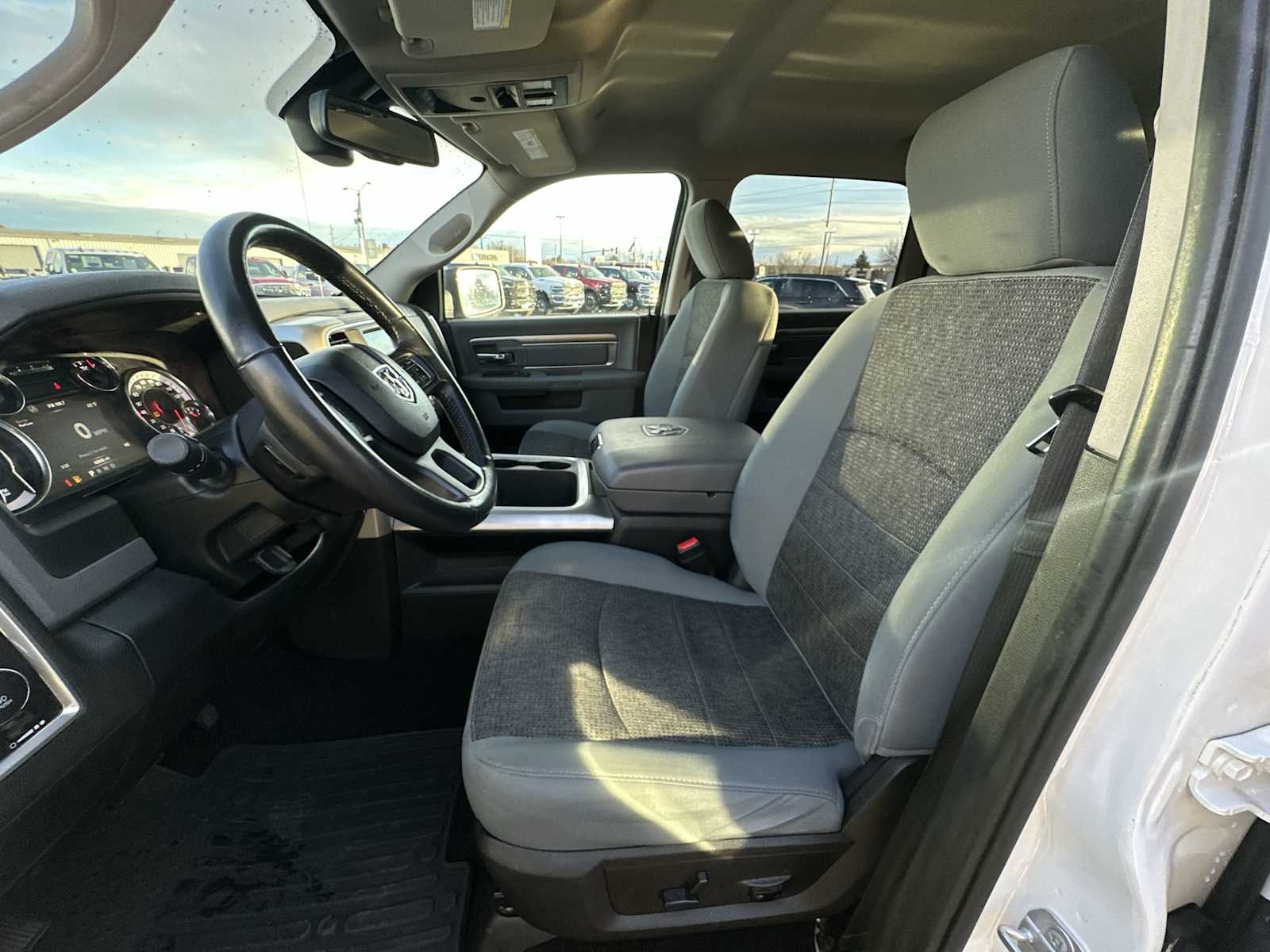 Thumbnail: 2019 RAM 1500 Classic - 13