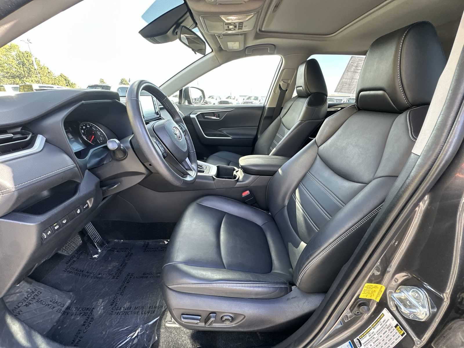 Thumbnail: 2022 Toyota RAV4 - 13