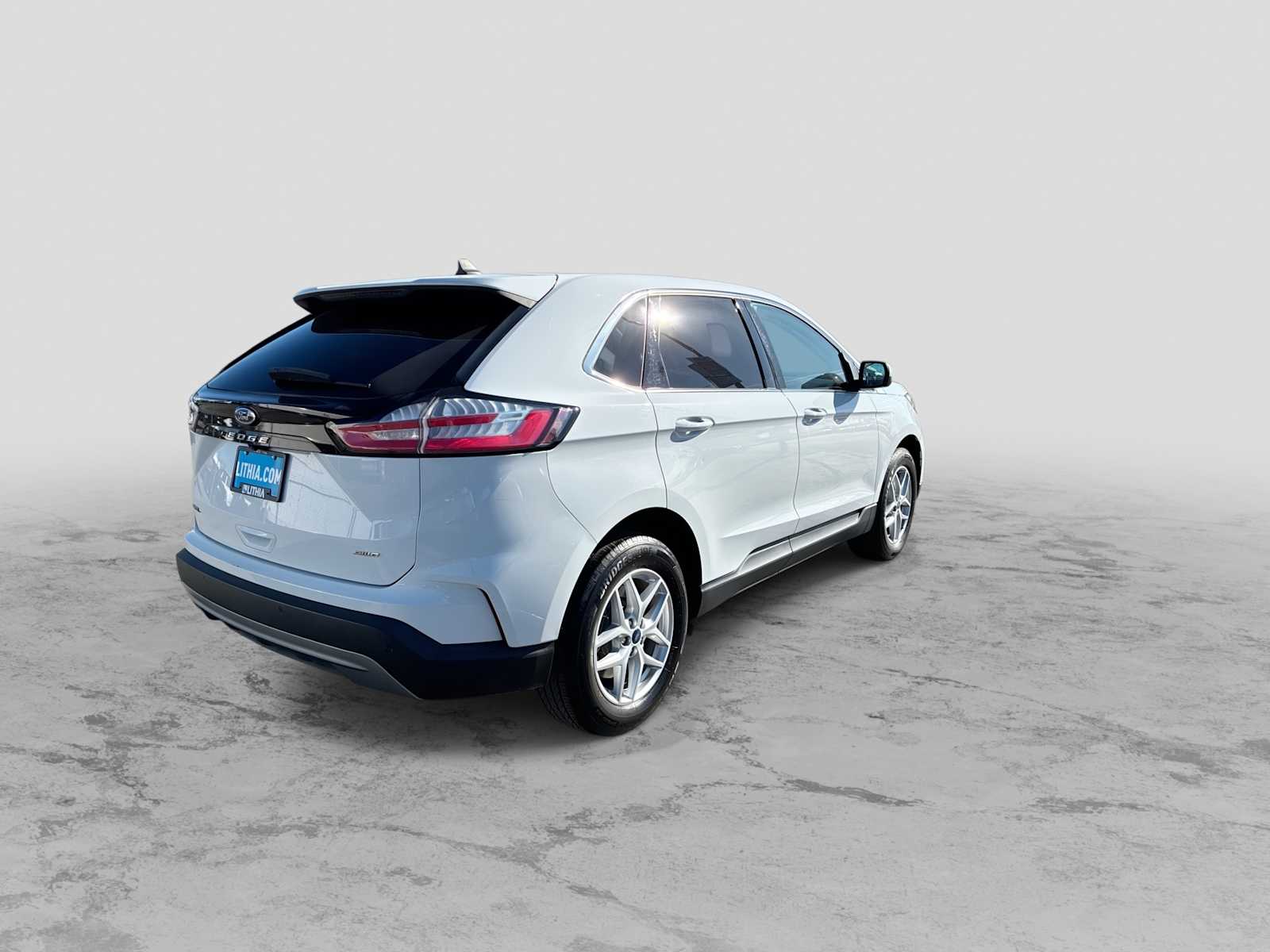 Thumbnail: 2021 Ford Edge - 8