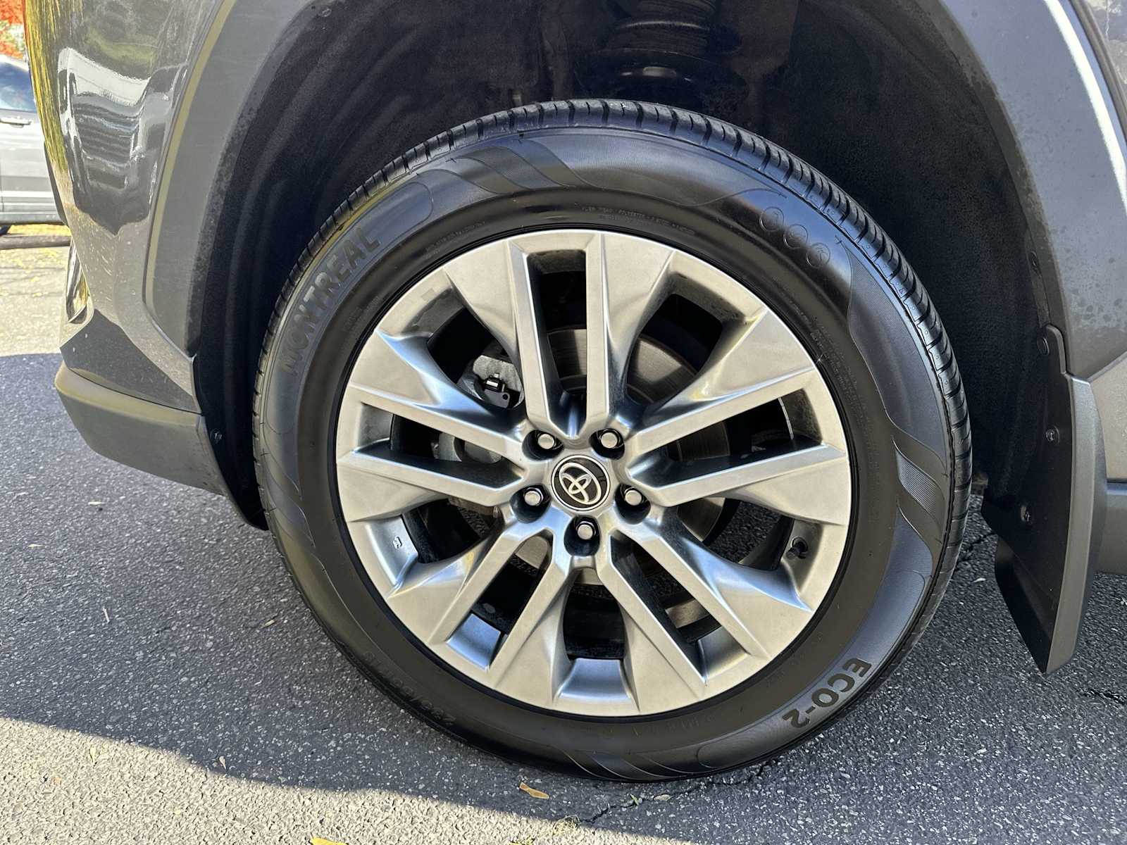 Thumbnail: 2022 Toyota RAV4 - 18