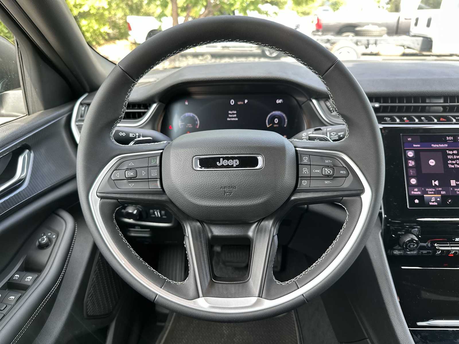 Thumbnail: 2025 Jeep Grand Cherokee - 11