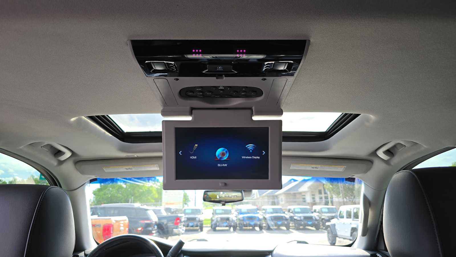 Thumbnail: 2018 Cadillac Escalade - 14