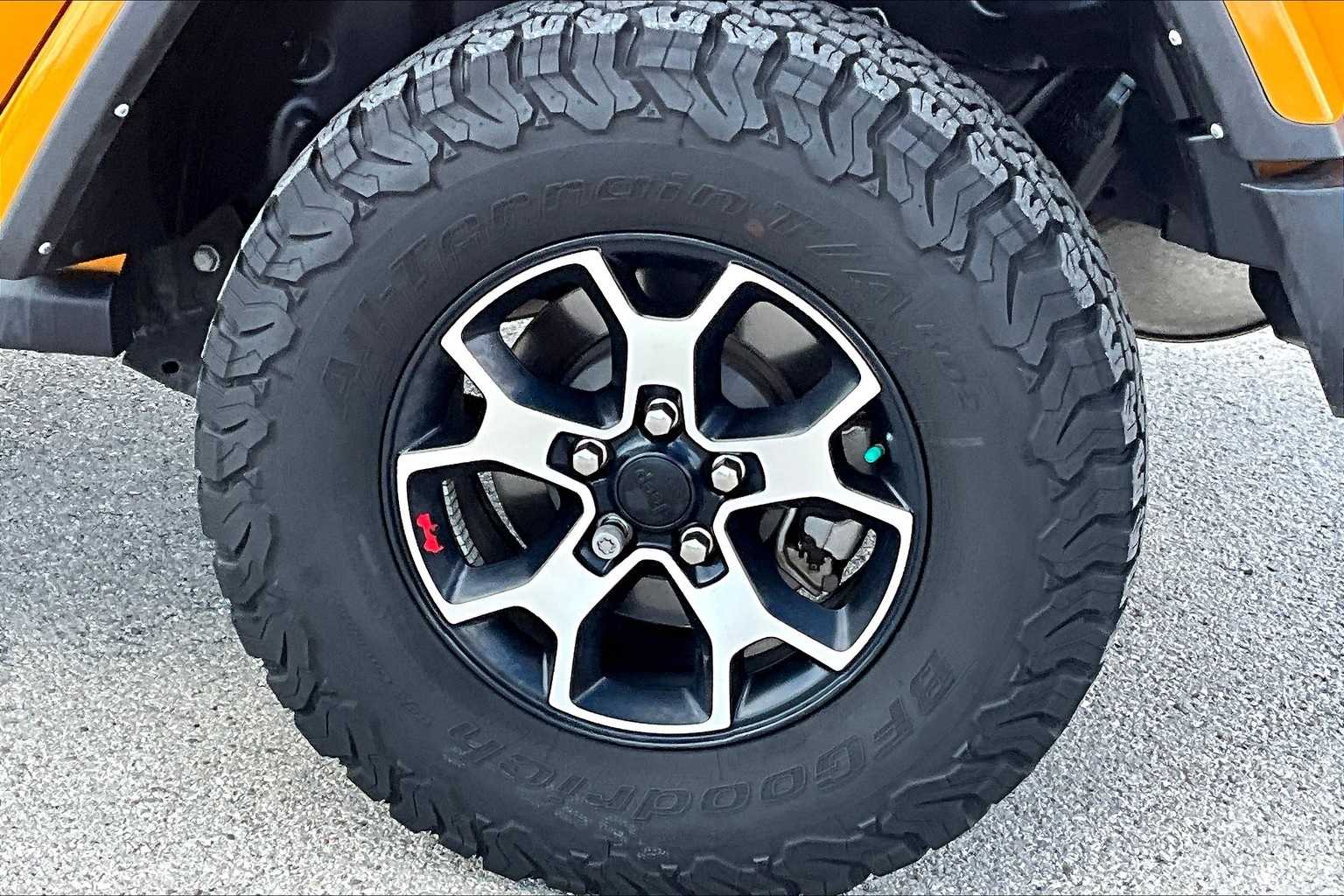 Thumbnail: 2021 Jeep Wrangler - 32