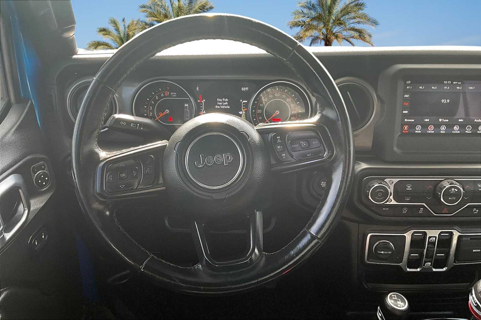 Thumbnail: 2021 Jeep Gladiator - 15