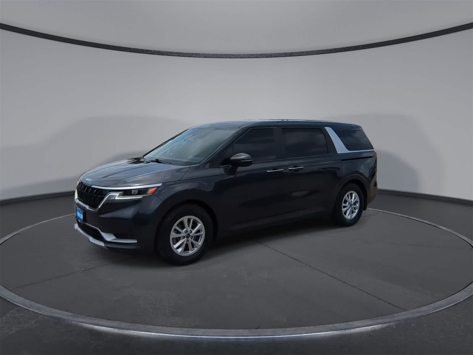 Thumbnail: 2023 Kia Carnival - 4