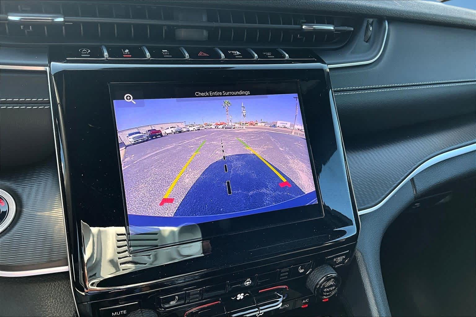 Thumbnail: 2024 Jeep Grand Cherokee - 24